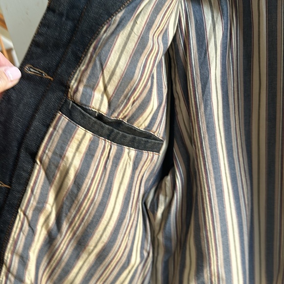 Jean Jacket - Picture 7 of 10